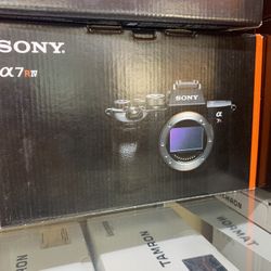 Sony A7RIV