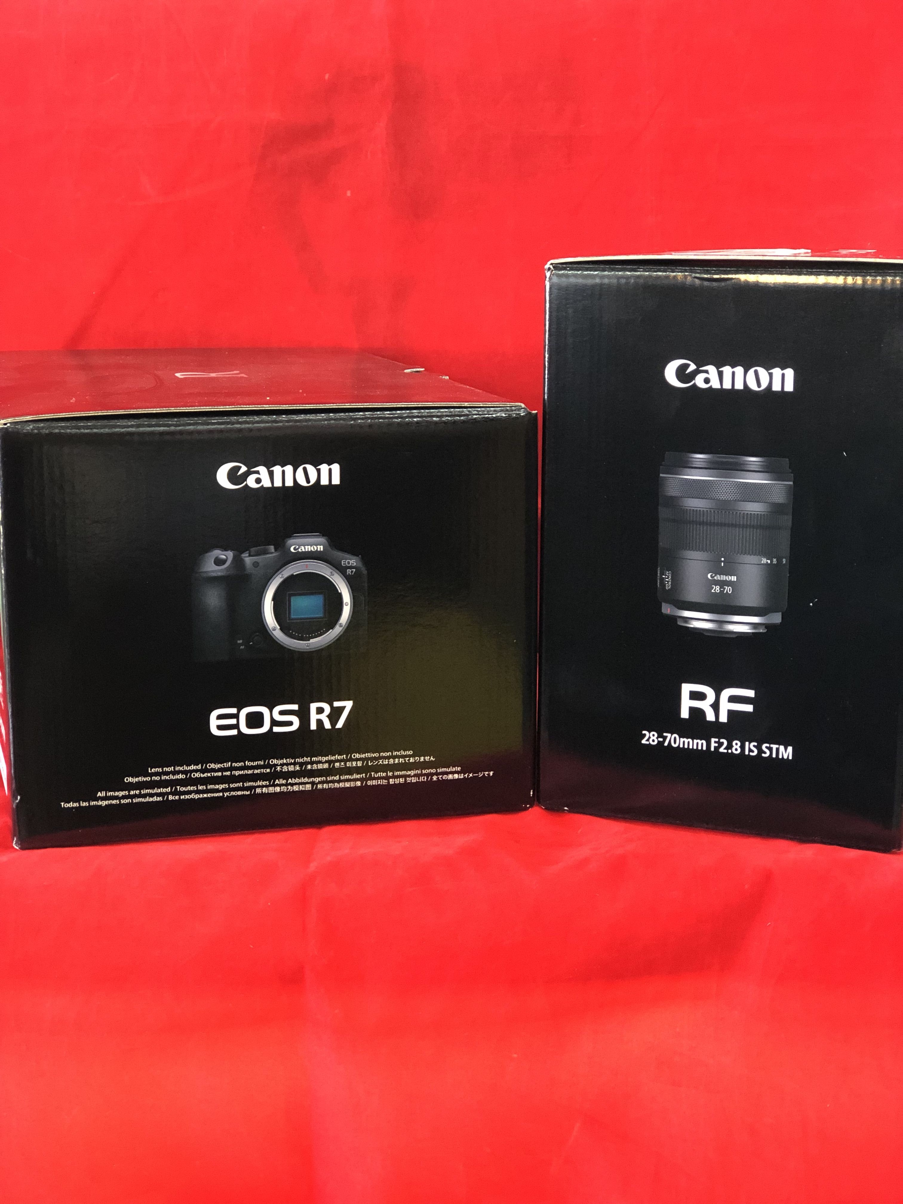 Canon EOS R7 Mirrorless With Canon RF 28-70mm f/2.8 IS STM Lens