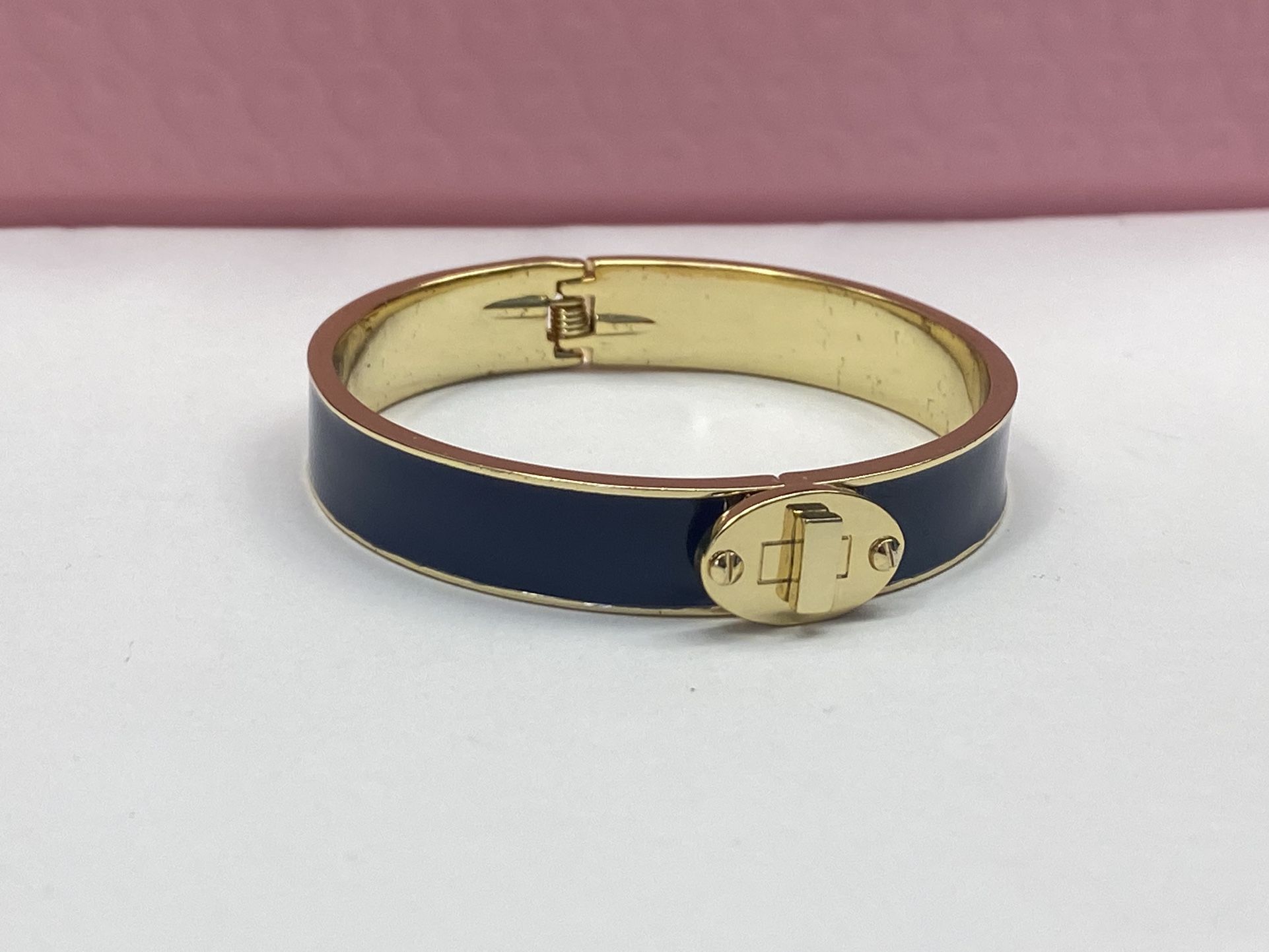 Talbots Blue Enamel Hinged Bangle Bracelet Gold Tone Clamp