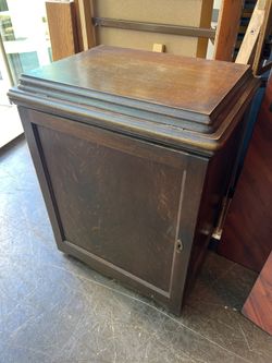 Vintage Singer Sewing Machine Cabinet with Built-in Machine