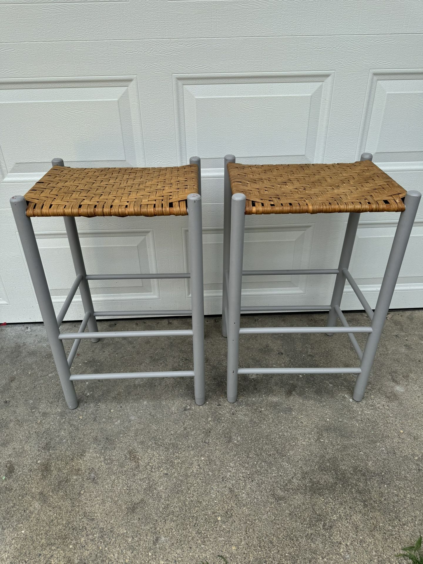 Set of 2 Modern Woven Rattan Top Bar Stools with Gray Frame