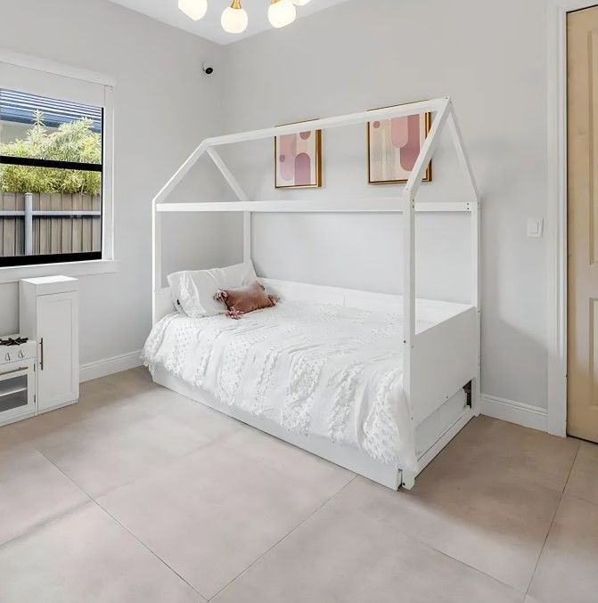 Twin House Bed With Trundle