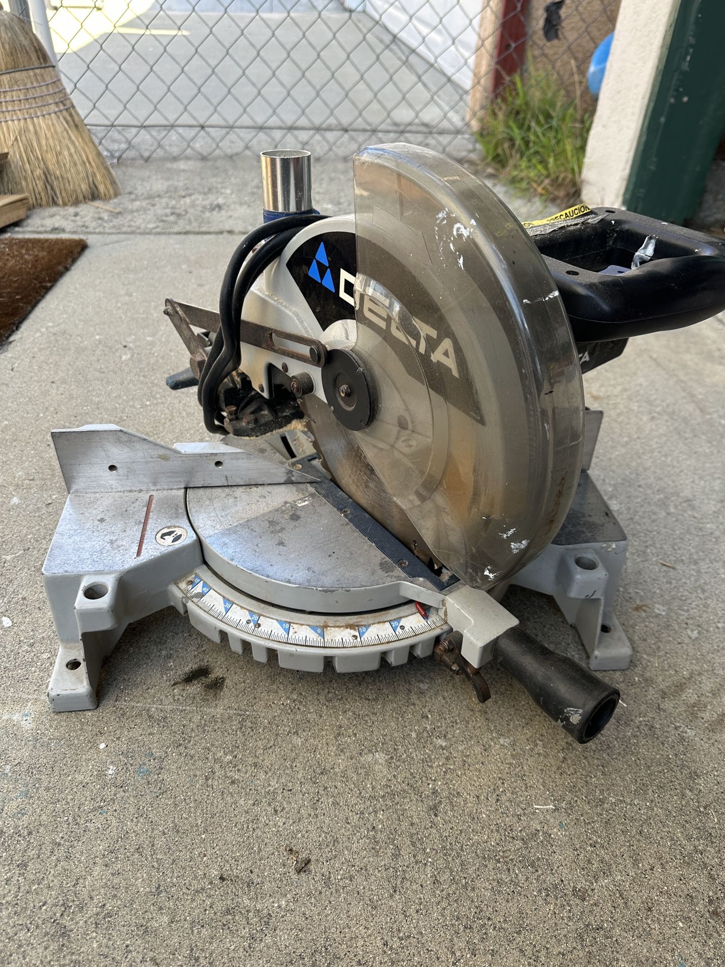 Delta Miter Saw 10”
