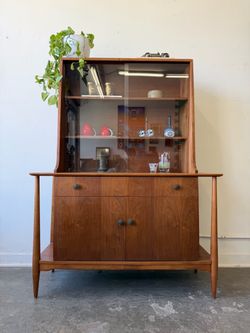 Vintage Mid-Century Modern Walnut Display Cabinet