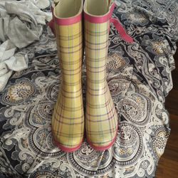 Women's Lightly Used Size 10 Rain Boots