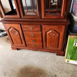 China cabinet and buffet two Pieces 