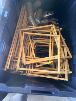 Center piece frames