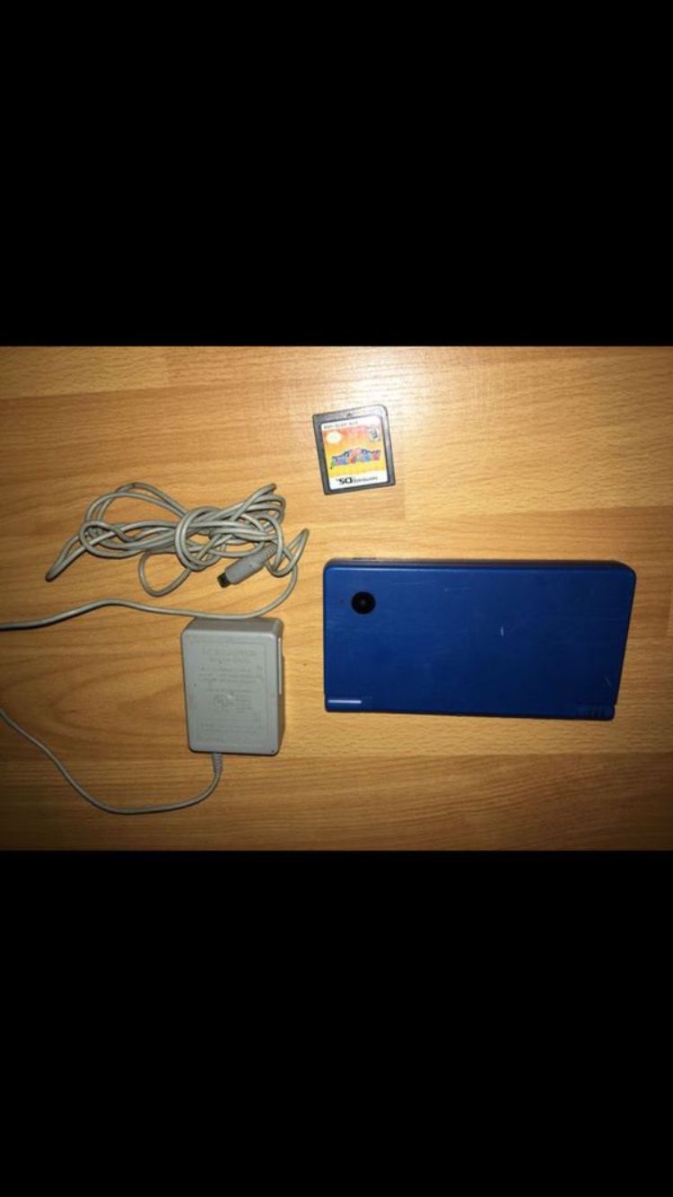 Nintendo dsi blue w/ Mario party 🎉