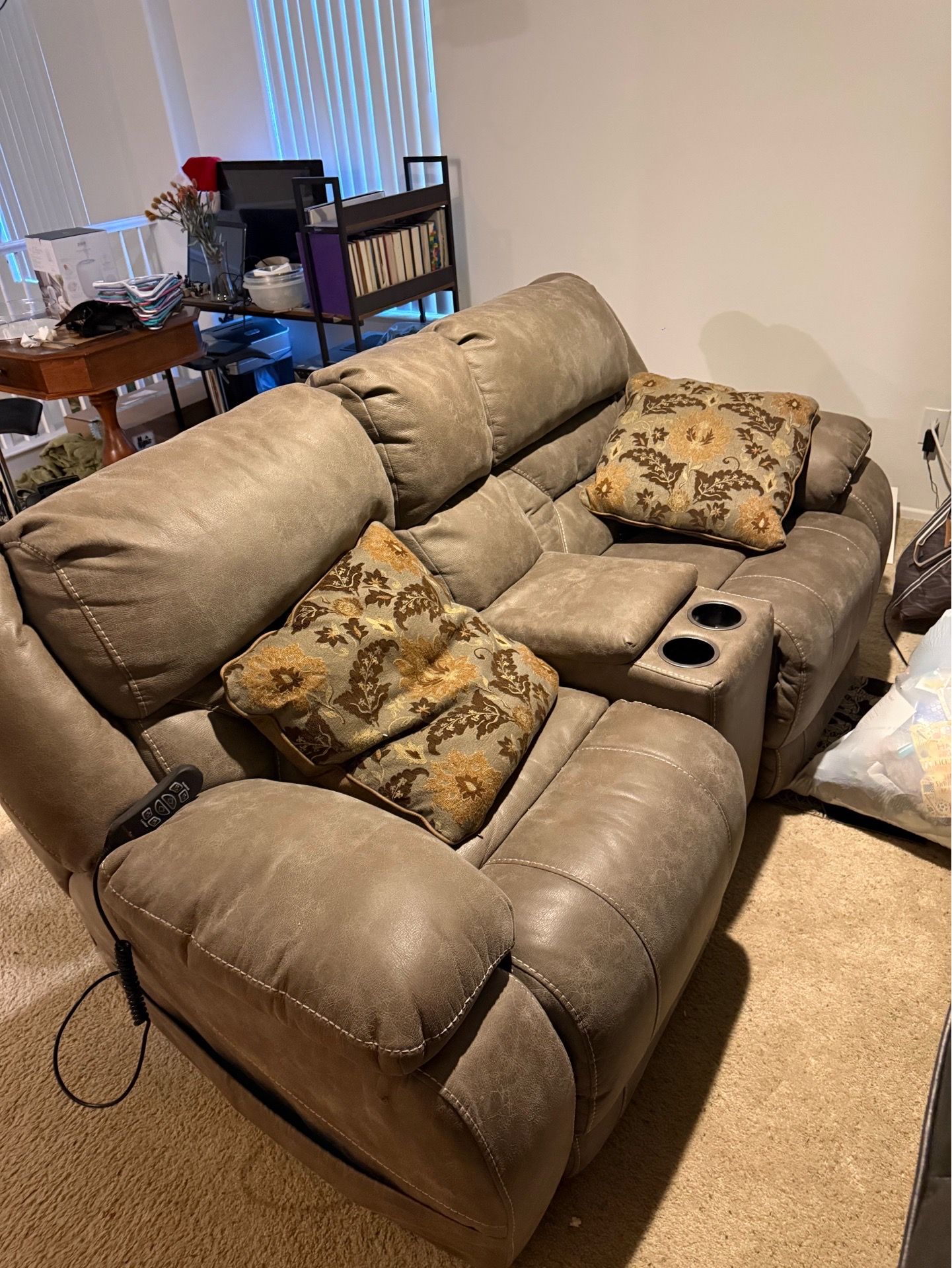 Recliner couch with lumbar