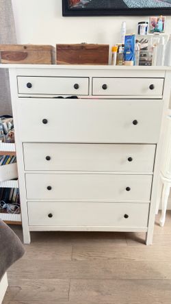 IKEA HEMNES 6-drawer dresser – White Stain (42 1/2 x 51 5/8”)