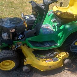 John Deere Gt235 Riding Lawn Mower With Briggs & Stratton 18 Horse V-Twin Engine Hydrostatic