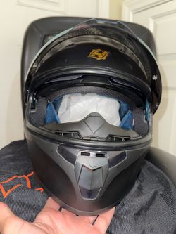 Motorcycle helmet