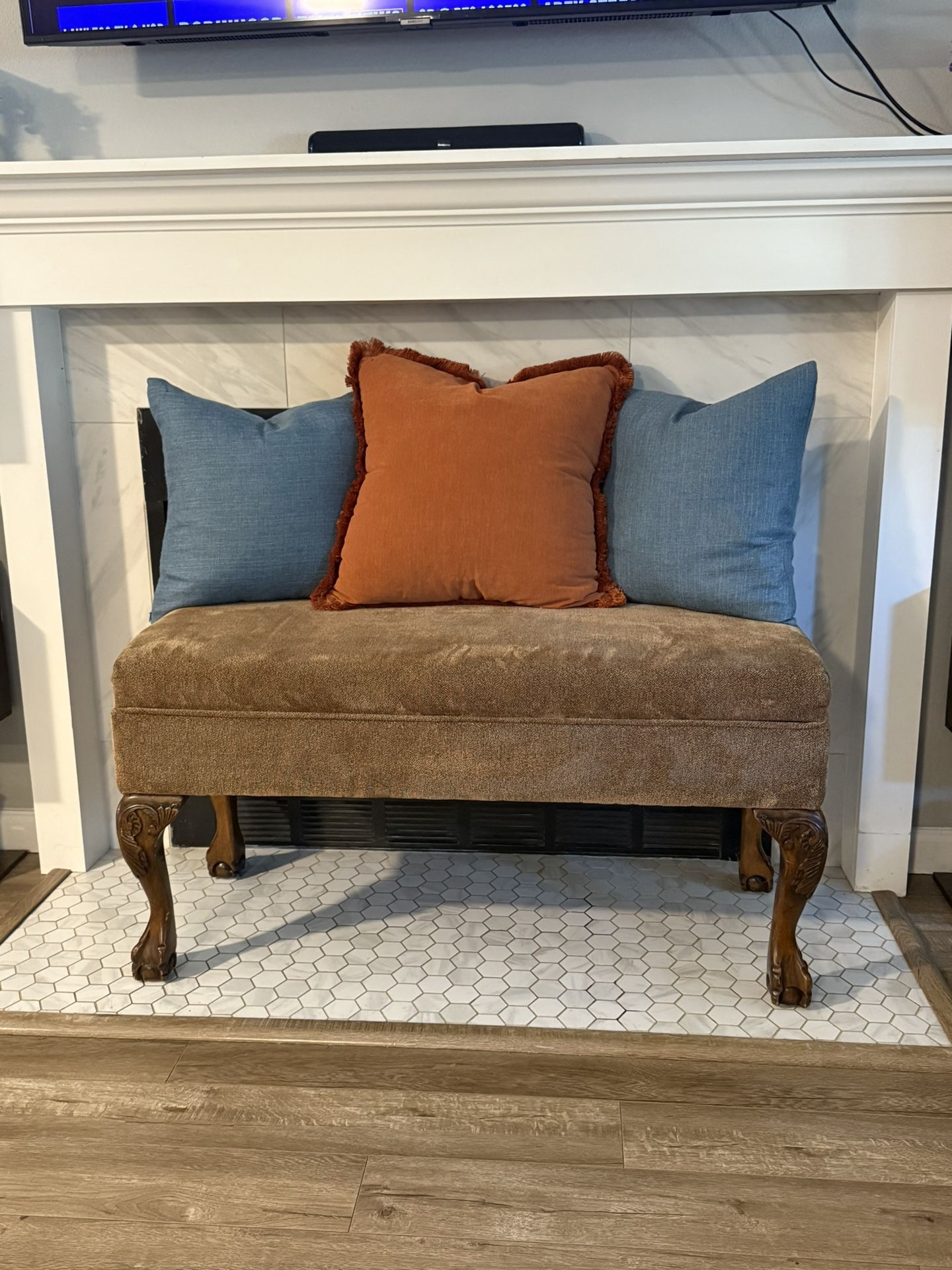 Queen Anne Style Bench/ storage ottoman