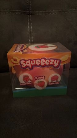Squeeezy peach squishy