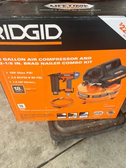 RIDGID 6 Gallon Air Compressor & Brad Nailer Combo Kit
