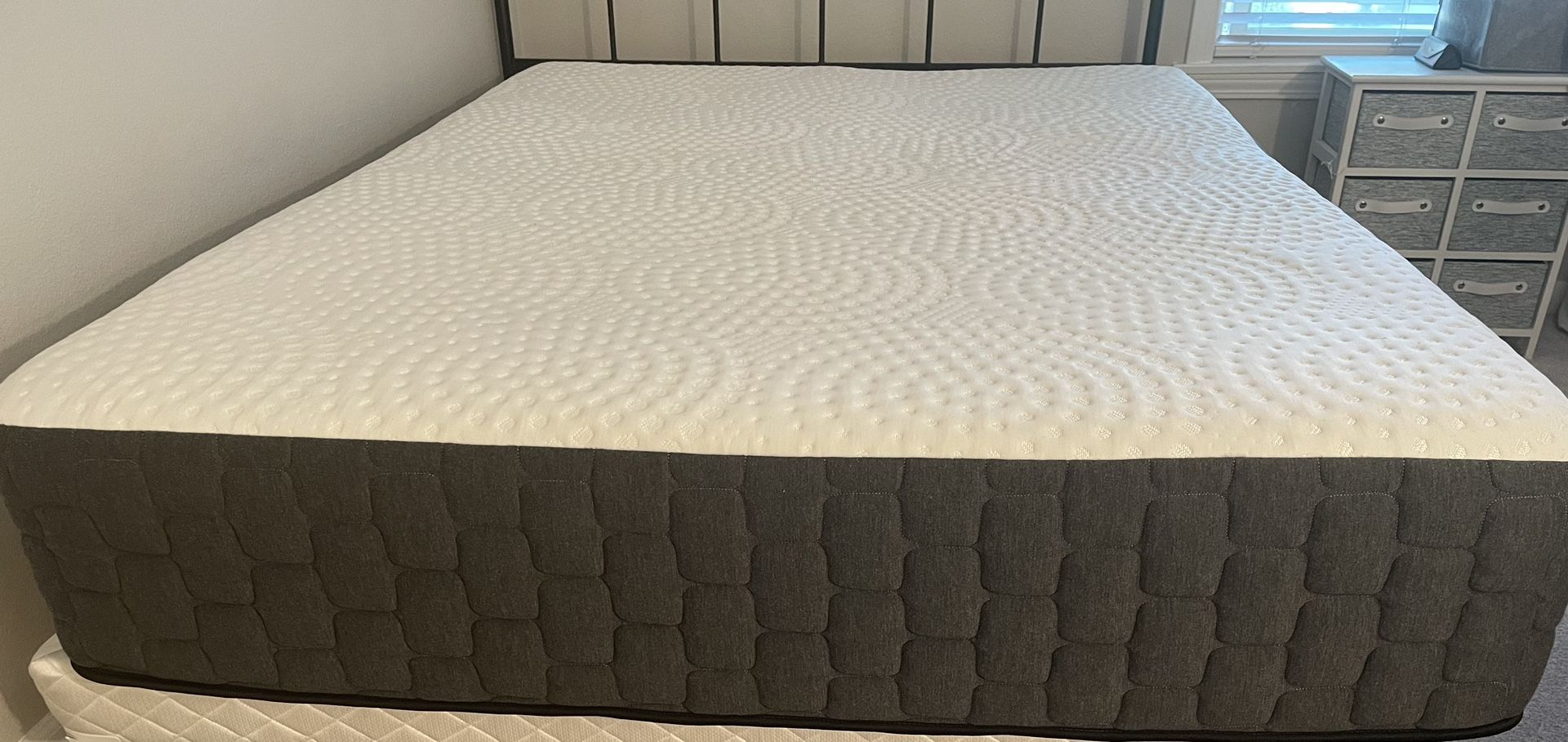 Queen Size Tumper Pedic Mattress