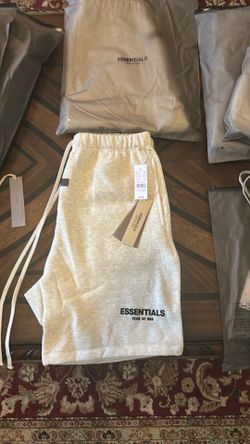 LIGHT OAT ESSENTIALS SHORTS fear of god