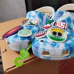 Women Authentic Levi Crocs