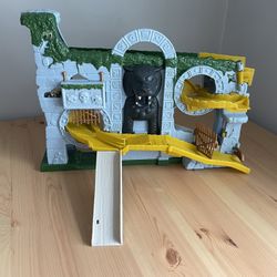 Matchbox Cars Jungle Adventure Temple Playset Ramp Jaguar Panther Lights Sounds