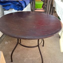 Dinning Table & 4 Chairs 