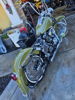 Harley Heritage Softail runs excellent