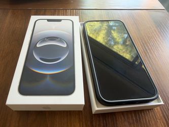 iPhone 16e