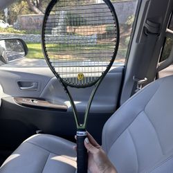 wilson blade v8 tennis racket 