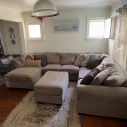 Ashely 4 Peice Sectional