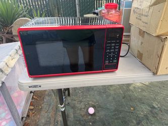 Red Countertop Microwave Oven