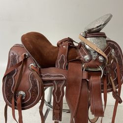 Nueva Montura Charra De Cuero Cincelada A Mano Con Herrage Y Fuste Plateado