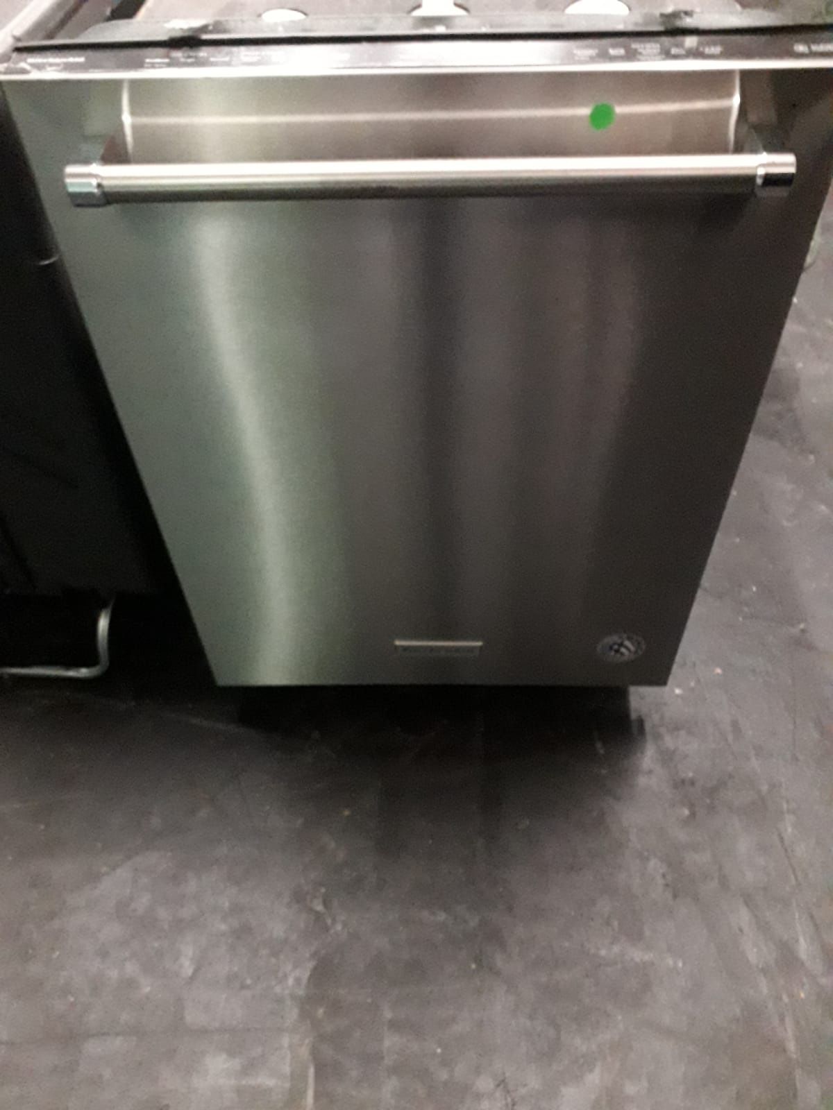 Kitchen aid dishwasher