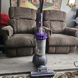 dyson vacuum cleaner 