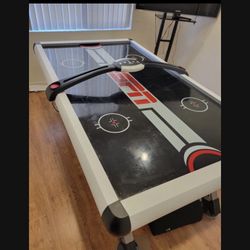 Air Hockey Table