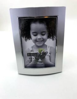 Burnes of Boston 3.5 x 5 desk picture frame