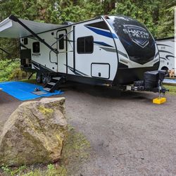 2021 Shadow Cruiser 28’ Bunkhouse