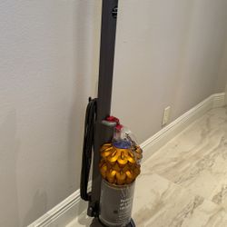 Dyson DC 50 Upright Multi Floor Vacuum 