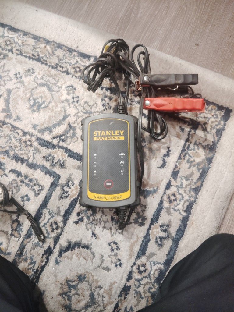 Stanley Fat Max 8 AMP CHARGER