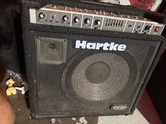 Hartke Amp Peavey Amp