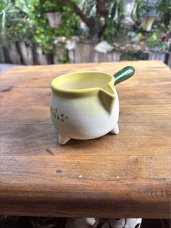 Vintage pot