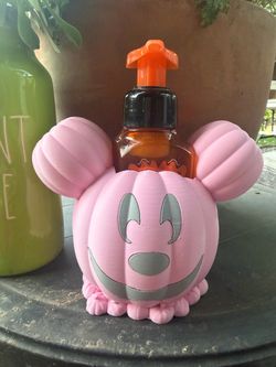 Mickey Mouse pink pumpkin soap holder