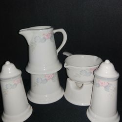 Pfaltzgraff Wyndham Set