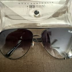 QUAY Black Sunglasses 