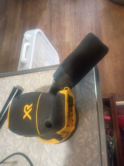 XR DeWalt Sander