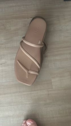 Crocs Miami Loop Sandal