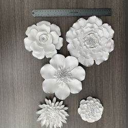 5-Piece 3D Resin Floral Wall Decor, White