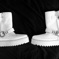 WOMENS UGG BOOTS NEW