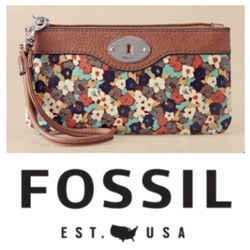 Fossil Keyper Floral Wristlet/baguette