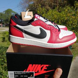 New Air Jordan 1 Low OG Chicago Men Size 7.5