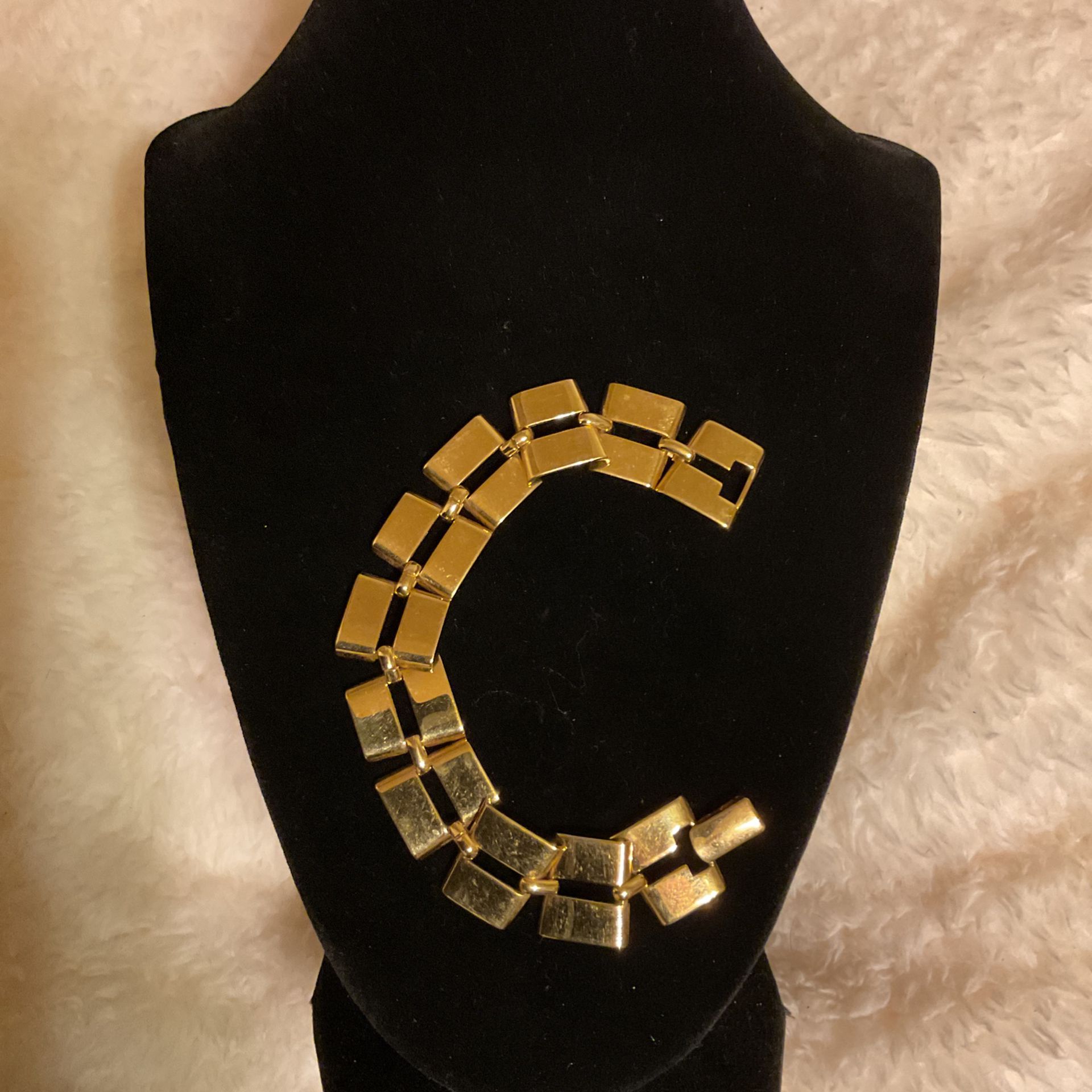 Gold Wide Linked Bracelet (Napier )