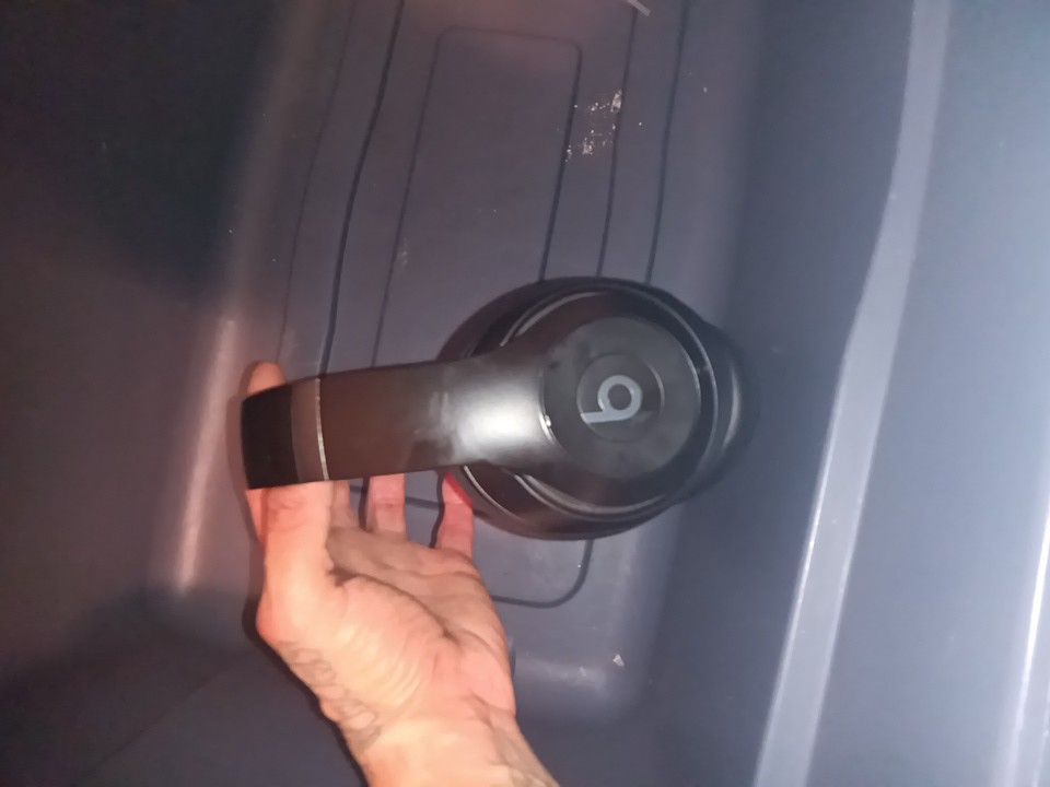 Beats Solo Wireless 4